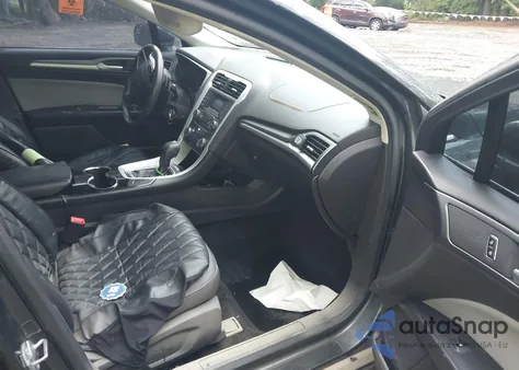 2015 Ford Fusion S z USA, uszkodzony, nr VIN 3FA6P0G76FR148726